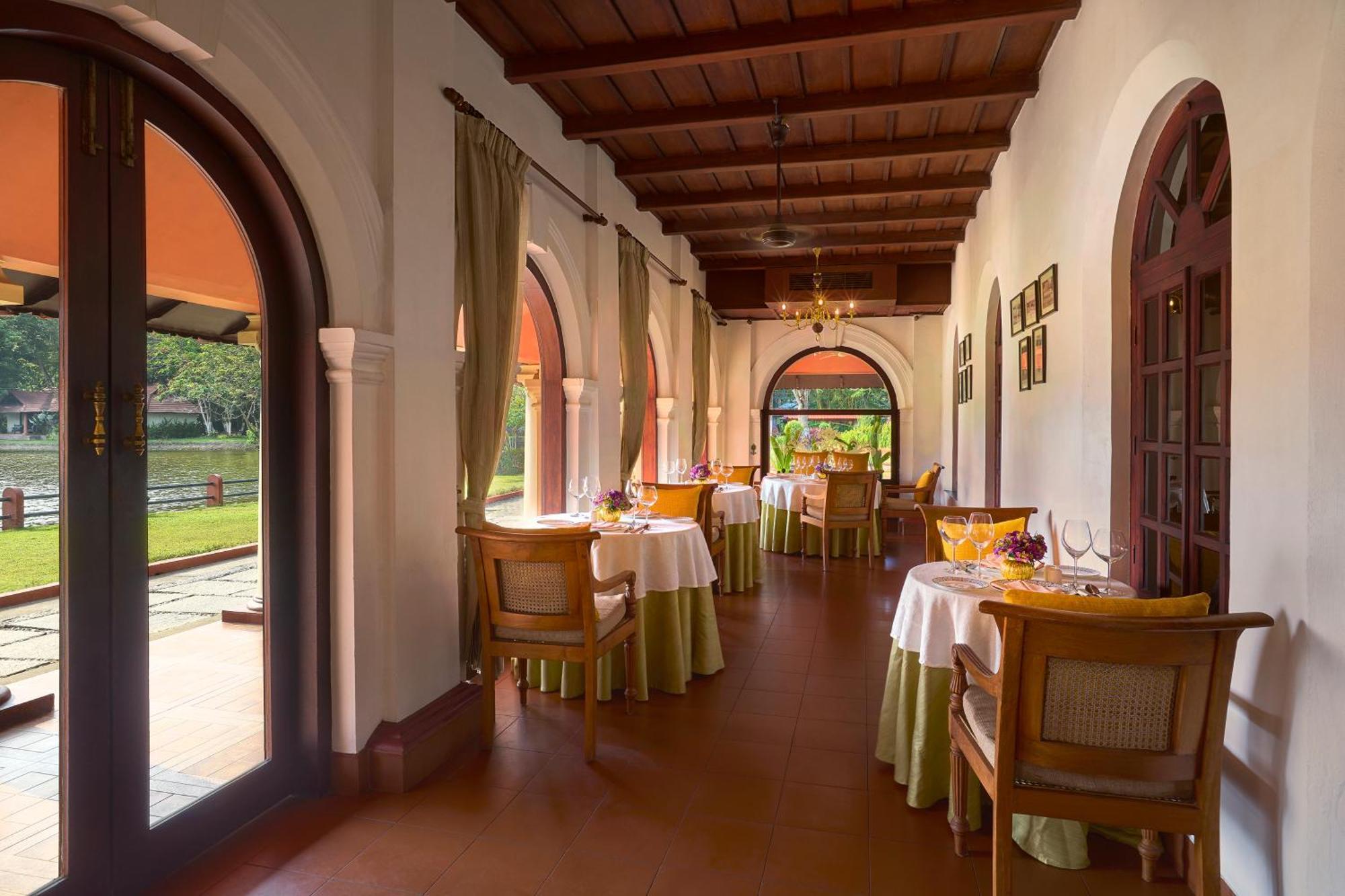Taj Kumarakom Resort And Spa Kerala Экстерьер фото